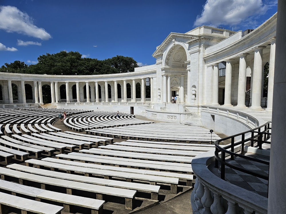 41 : National Cemetery