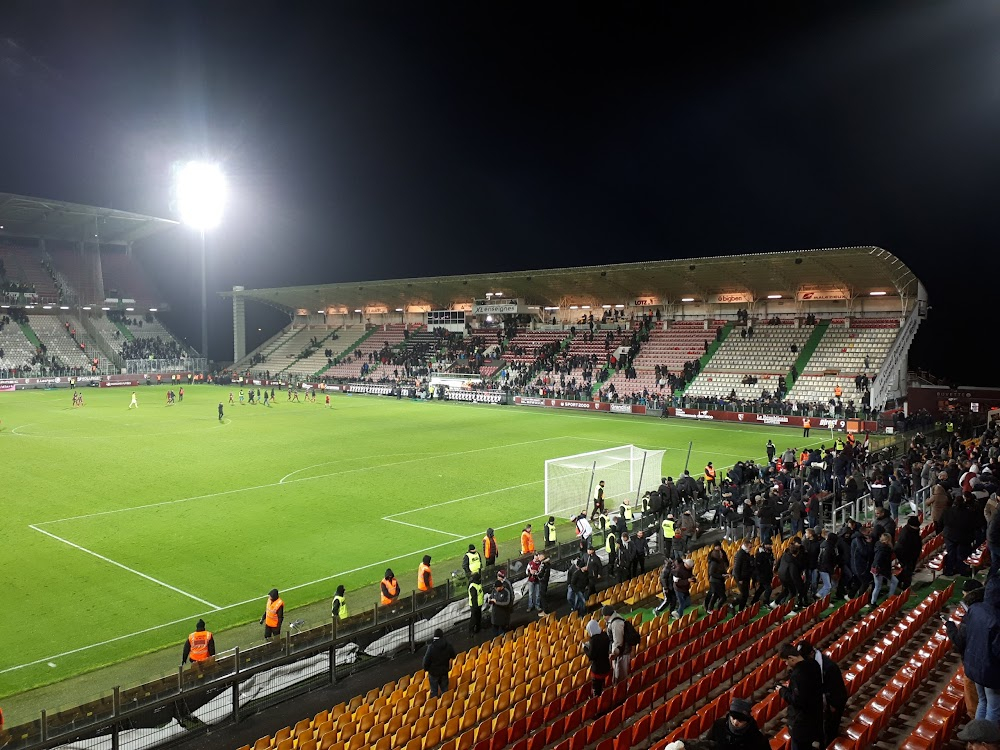 À la hauteur : soccer game