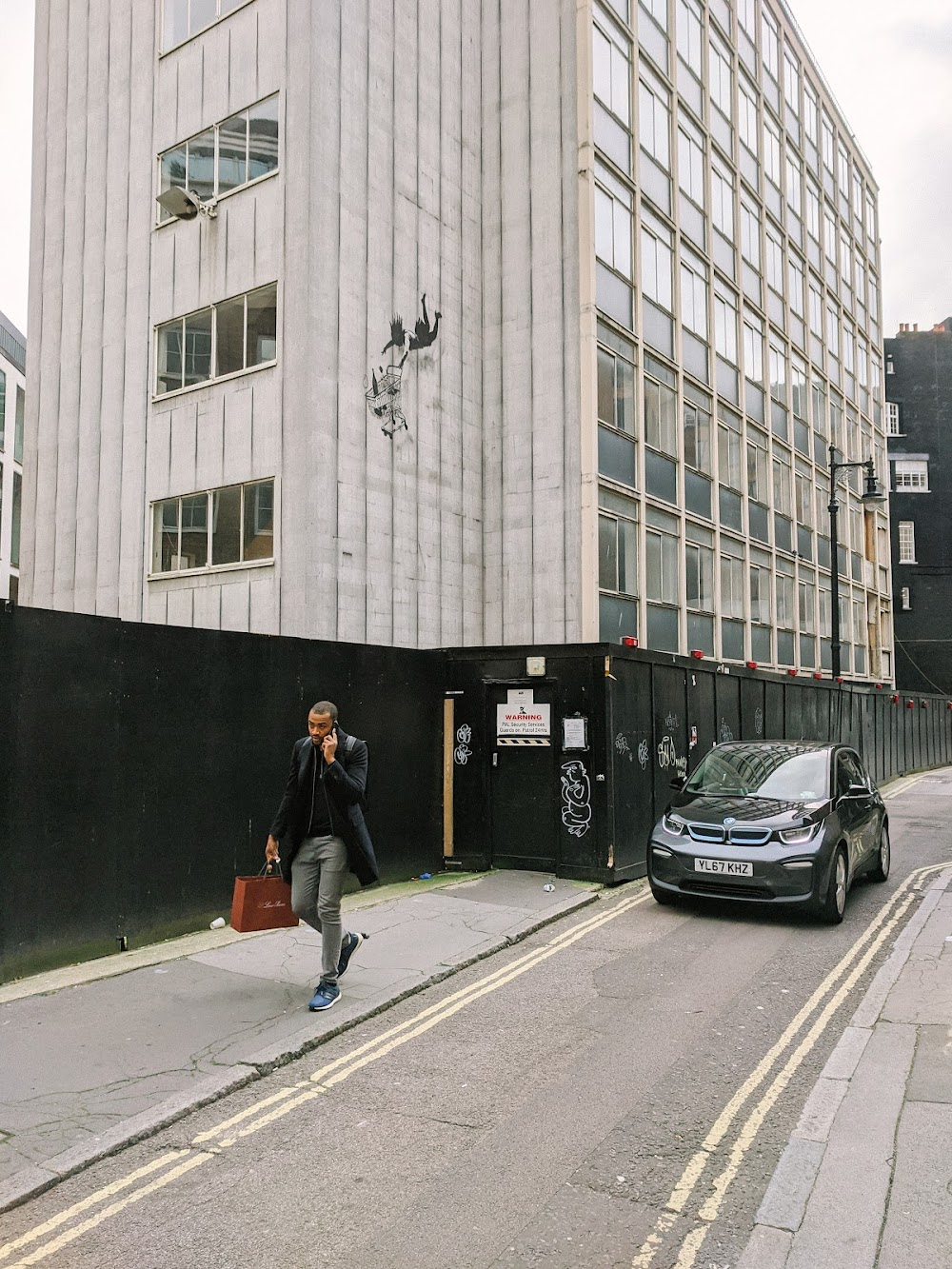 A Nightingale Sang in Berkeley Square : rear entrance to Atlantic and Pacific Bank