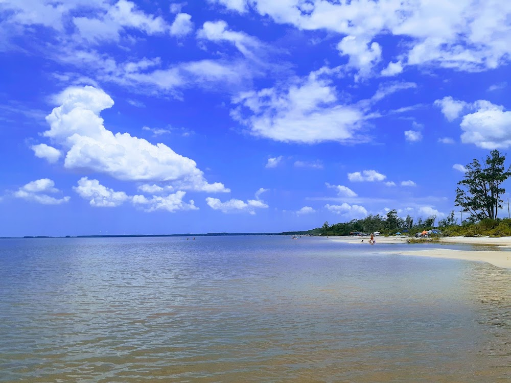 A Primeira Morte de Joana : Lake by the shores of which Joana and Carolina live