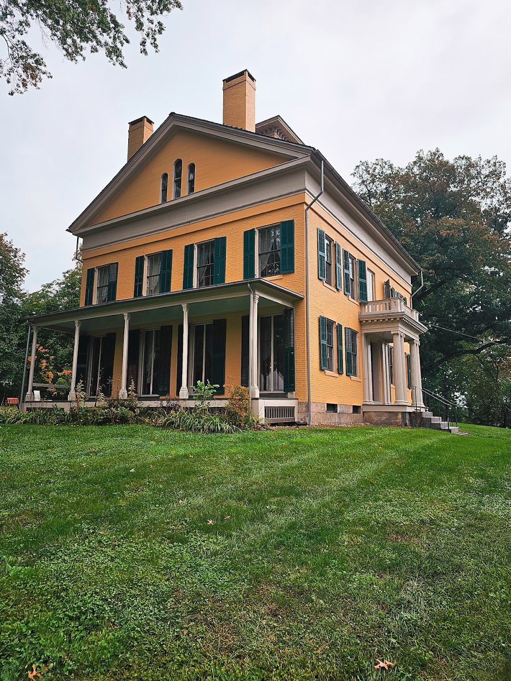 A Quiet Passion : exteriors of Emily's Home