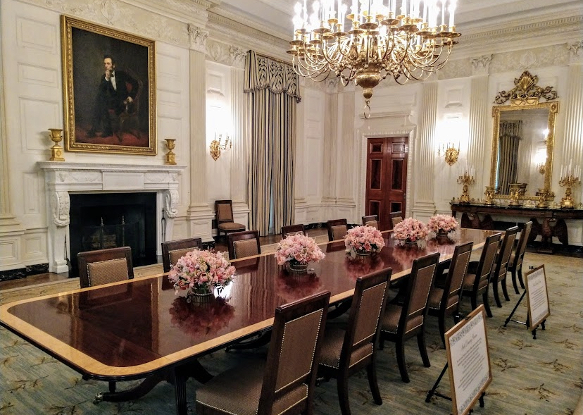 A Tour of the White House : 