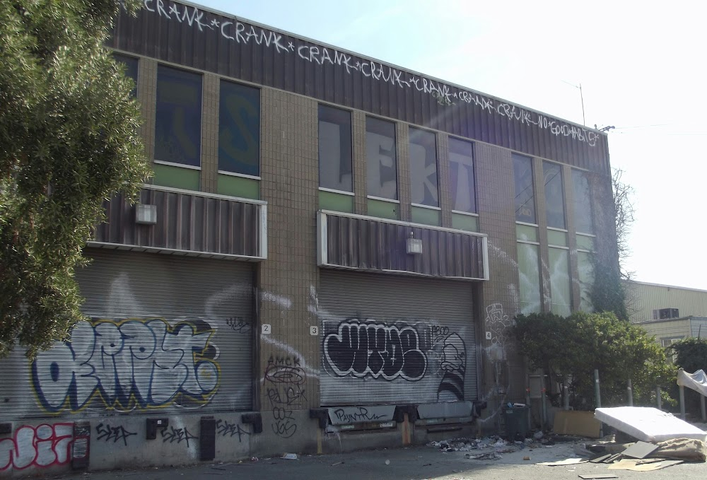 Freebie and the Bean : demolished due to 1989 Loma Prieta Earthquake damage