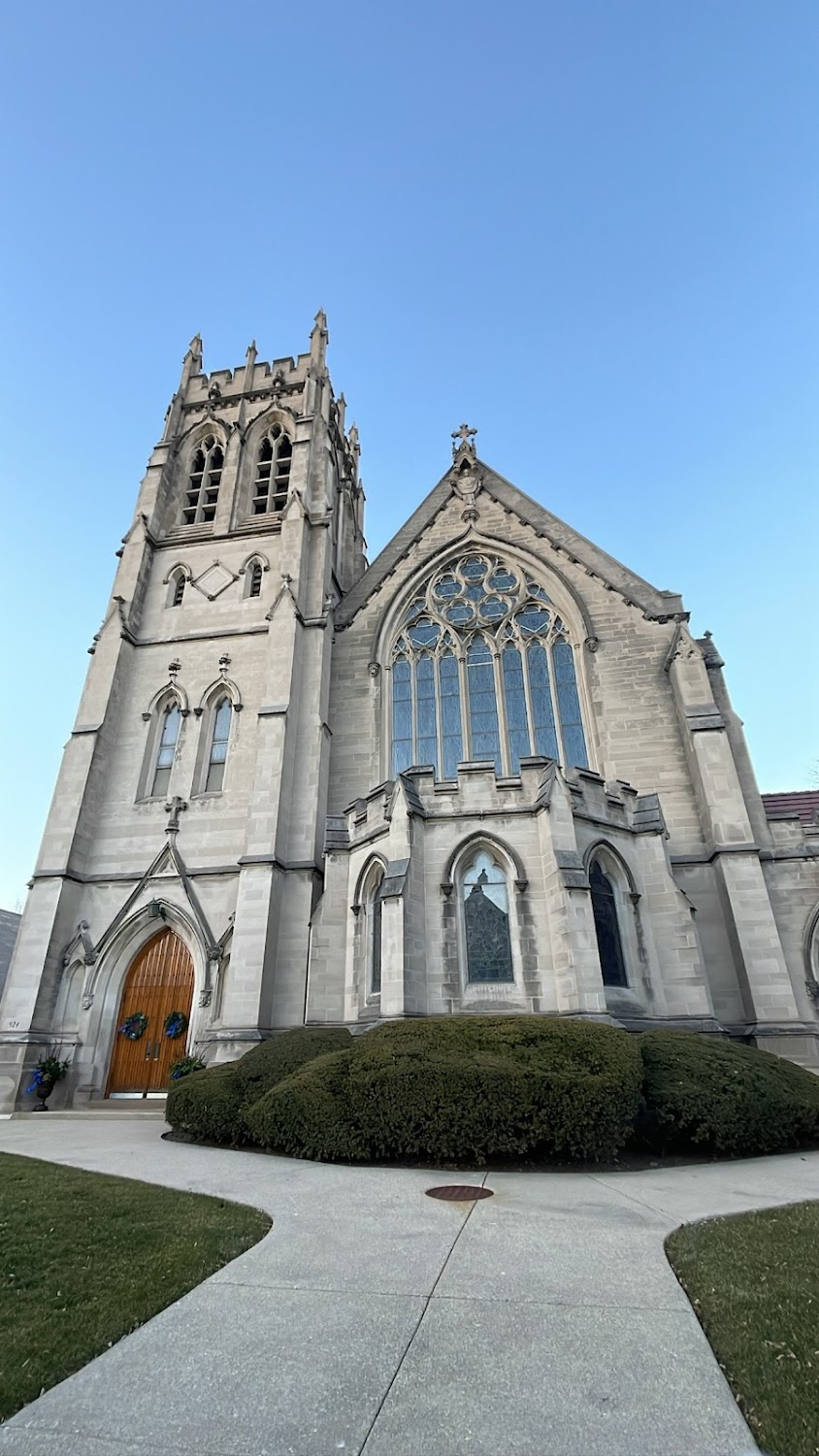 Home Alone : Interior church scene