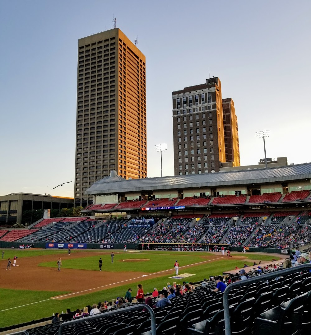 Accidental Switch : Triple-A ballpark Jennifer goes to