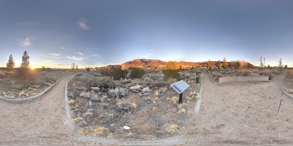 Ace in the Hole : cave dwelling location approximately halfway between Arizona border and Manuelito, New Mexico