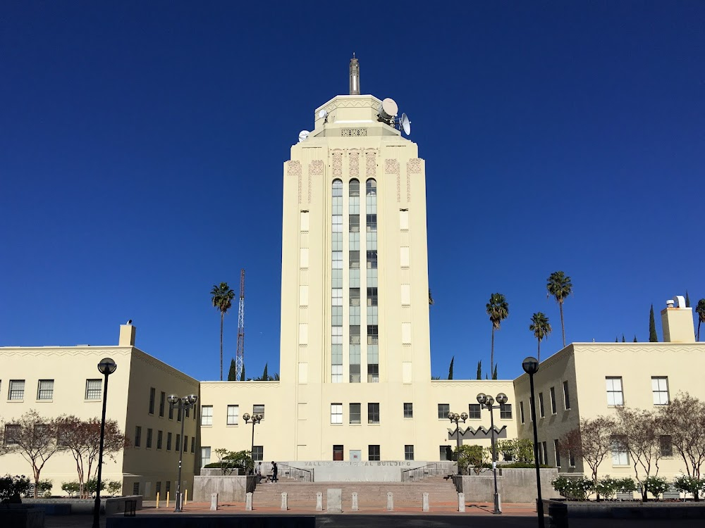 Anatomy of a Crime : Establishing building shots