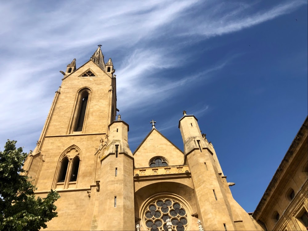 Al di là delle nuvole : church scenes