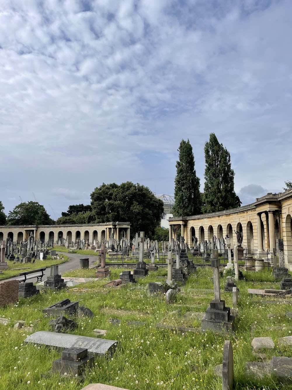 Sakharov : funeral and visit to the grave of the first wife of Sakharov