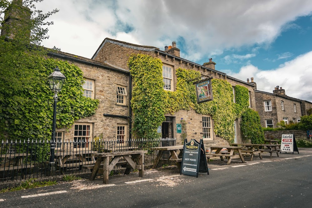 All Creatures Great & Small : The Drovers Arms: interior