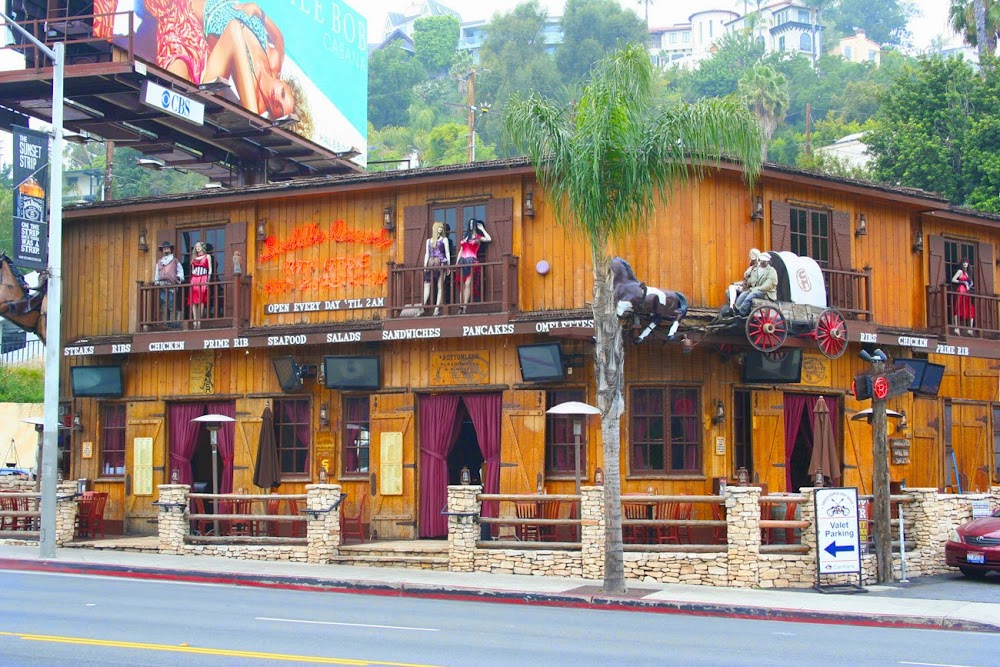 Alpha Dog : Western-themed restaurant