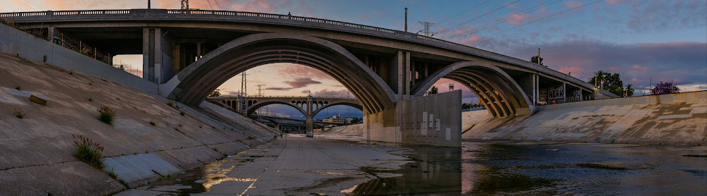 Ambulance : Los Angeles River chase