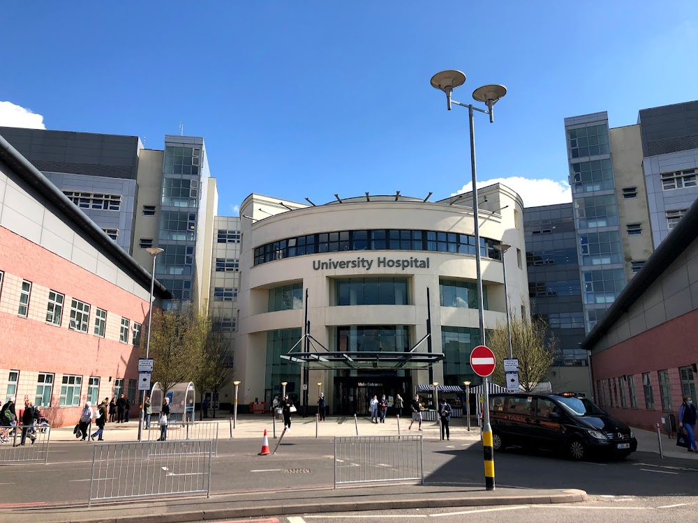 Angels : Heath Green Hospital: exteriors