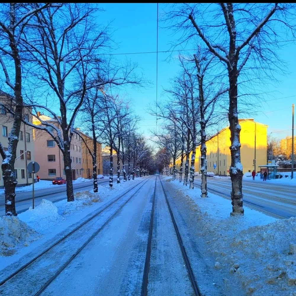 Suomisen Ollin tempaus : bike ride from Helsinki