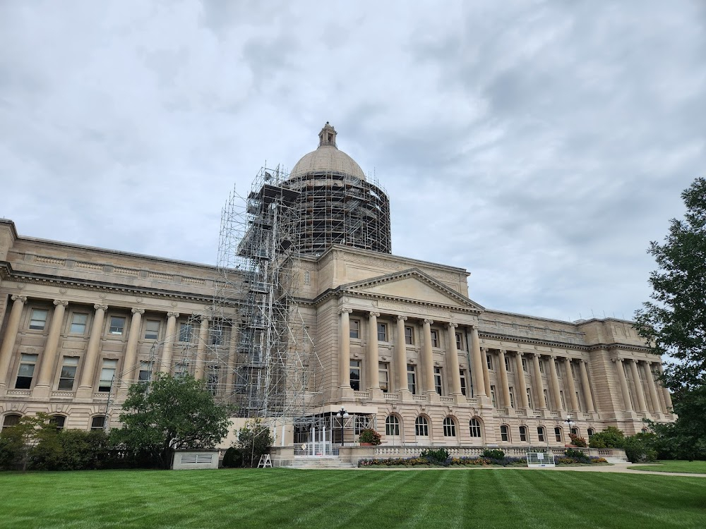 Anything But Christmas : State Capitol Interviews