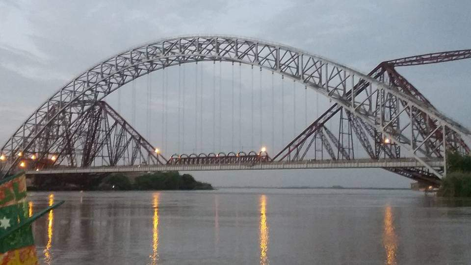 Around the World in Eighty Days : trestle railway bridge in 'India'