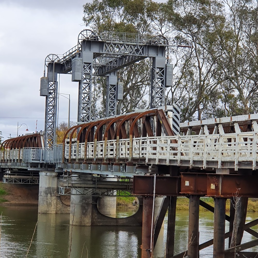 Twin Rivers : Hay Plains