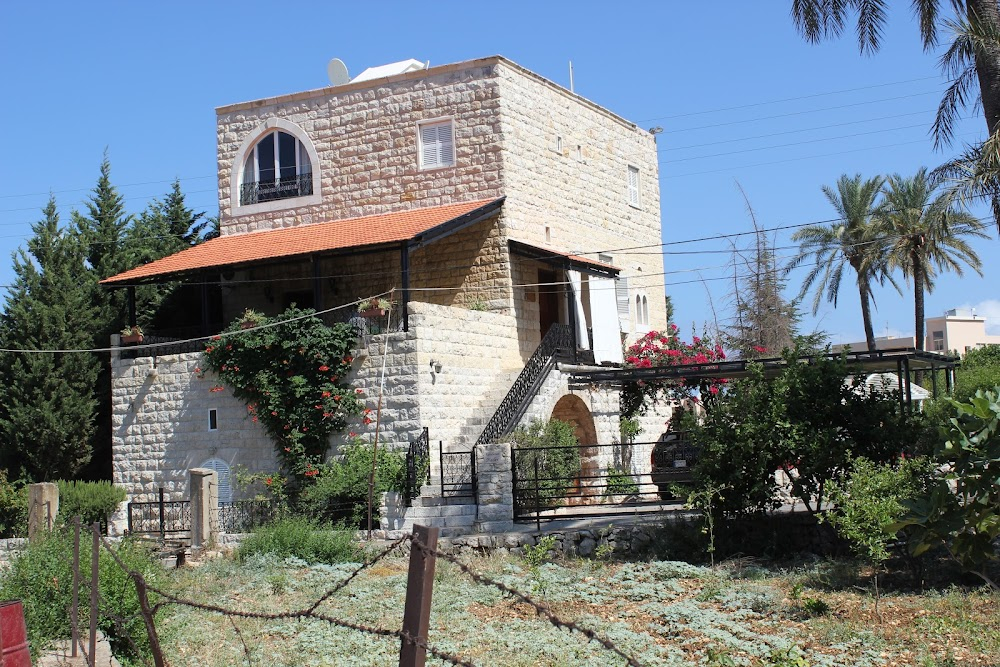 Autour de la maison rose : 