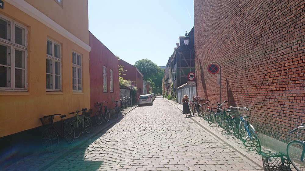 Ballade på Christianshavn : house & street exteriors