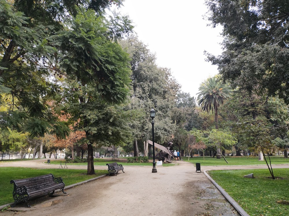 Barrio Universitario : Park scene