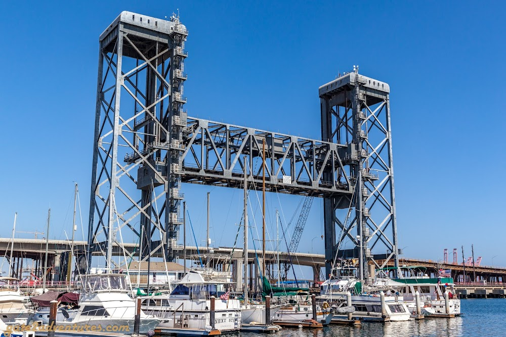 Vice Squad : Pete Monte drives over this bridge