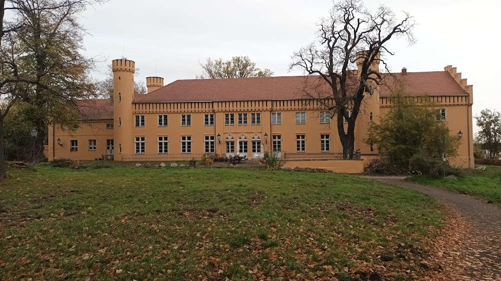 Bianca - Wege zum Glück : exteriors: Wellinghoff manor