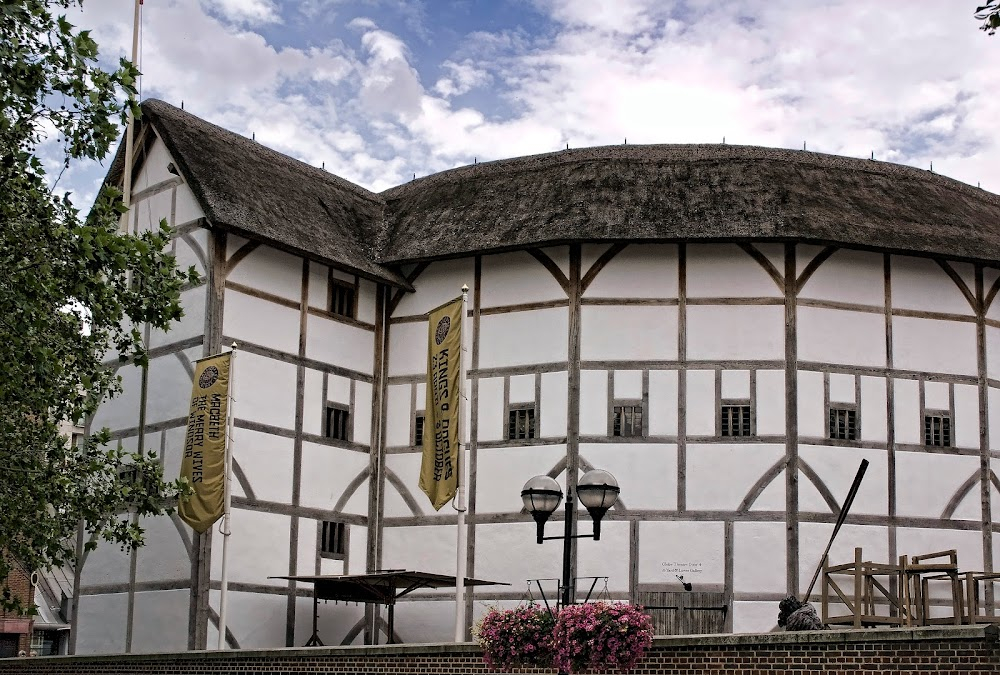 Shakespeare's Globe: The Comedy of Errors : 