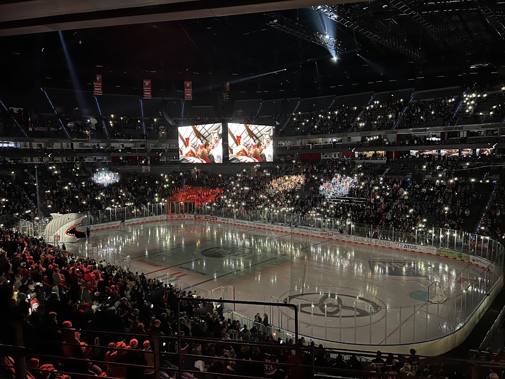 Projekt Gold - Eine deutsche Handball-WM : Germany played Spain, France and Poland at this venue during the final round.