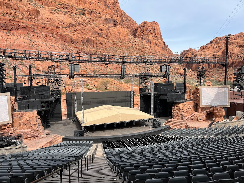 Brian Regan: On the Rocks : The location where the show was taped.