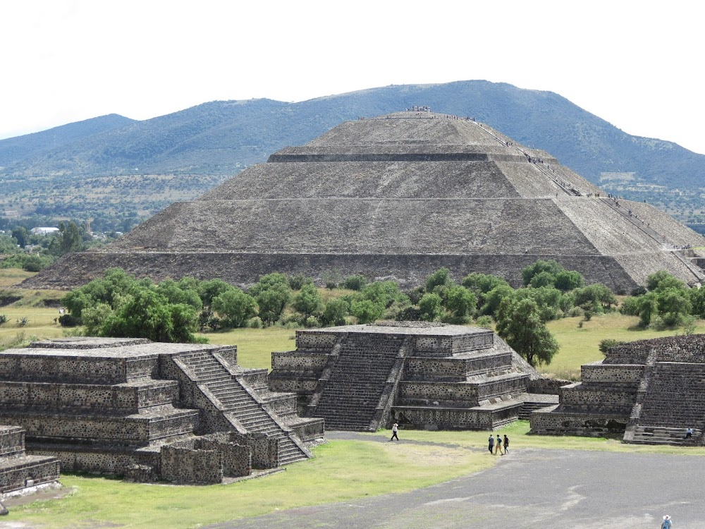 Canto a mi tierra : 