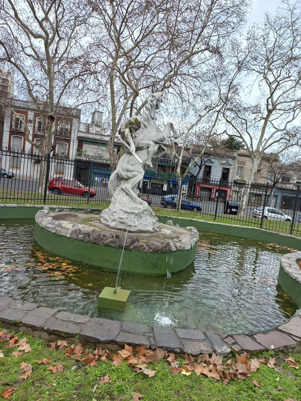 Buenos Aires Vice Versa : Park where boxer is jogging