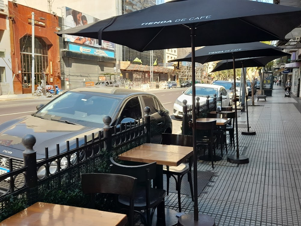 Buenos Aires Vice Versa : Café where blind couple break up