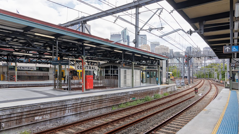 At This Moment : station where reporter arrives