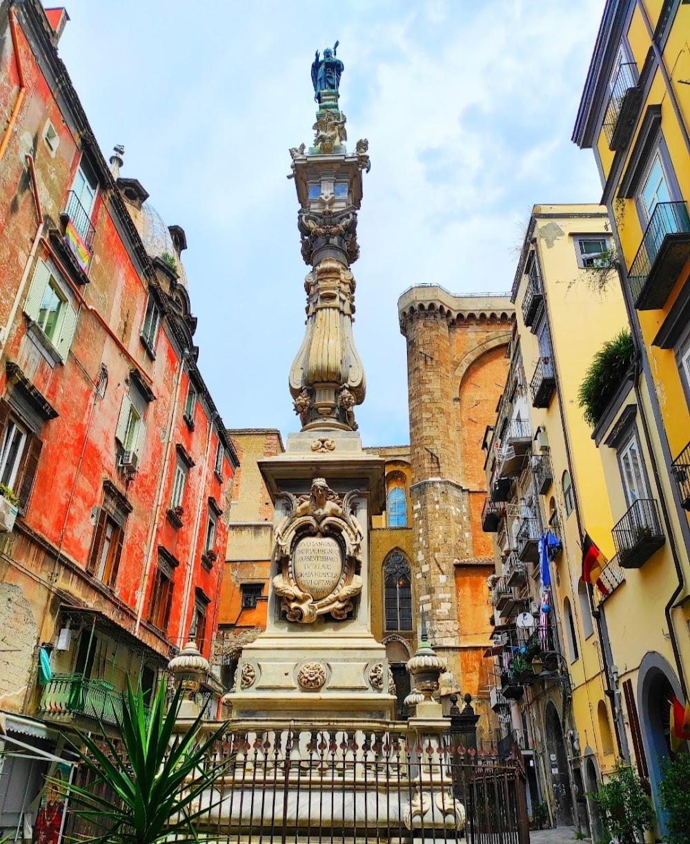 Cadaveri eccellenti : Naples mayor's office