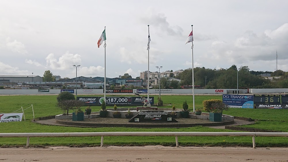 Captain Boycott : racecourse scene