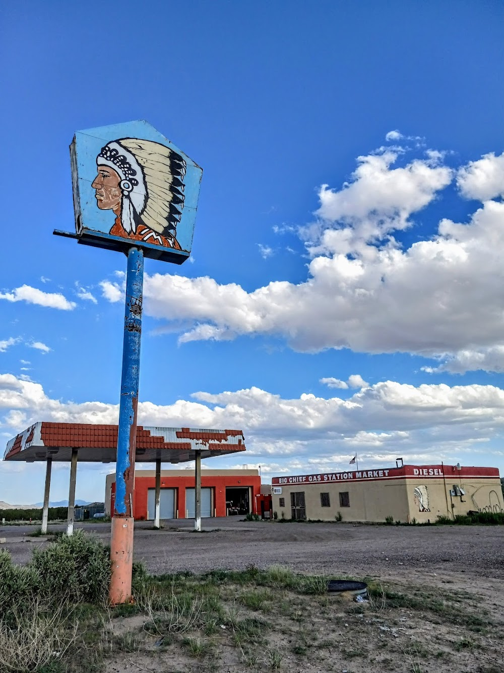 Carriers : Big Chief Gas Station