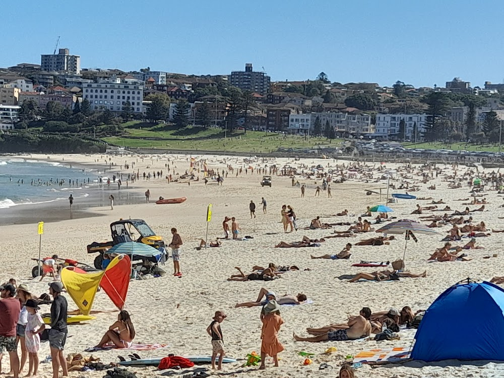 Castanet Club : location: North Bondi RSL Club, Bondi Beach