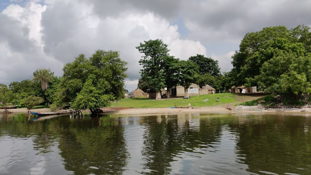 Cessez-le-feu : pirogue scenes