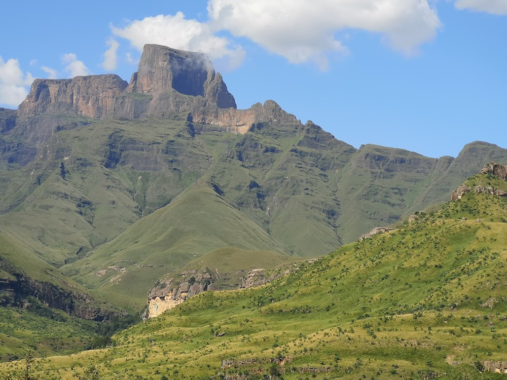 Chander Pahar : Shankar being chased by wild African elephent