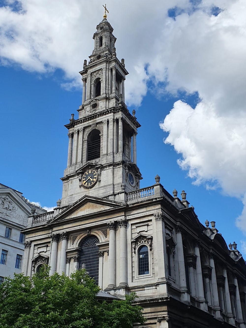 Chariots of Fire : exteriors: church for Abrahams' funeral service