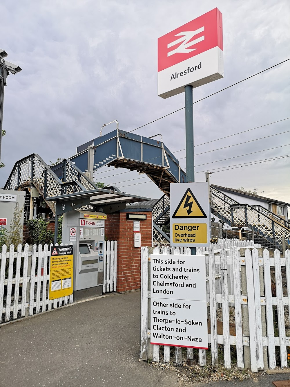 Paradise Postponed : Hartscombe railway station