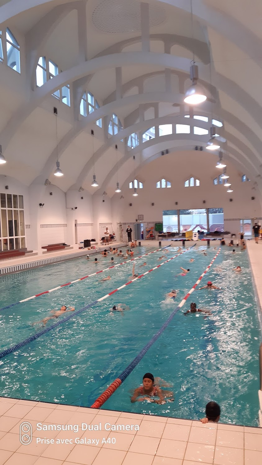 Comment je me suis disputé... (ma vie sexuelle) : open air swimming pool