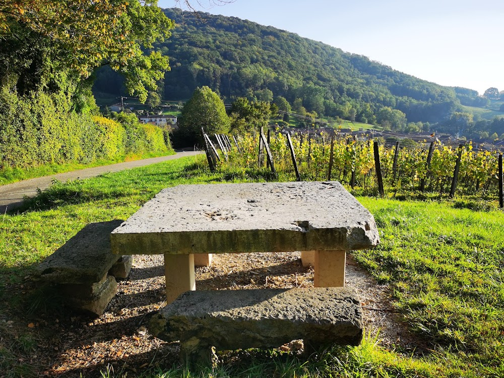 Confession of a Child of the Century : Saint Valérien: small church and cemetery