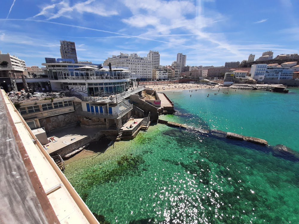 Corniche Kennedy : swimming club