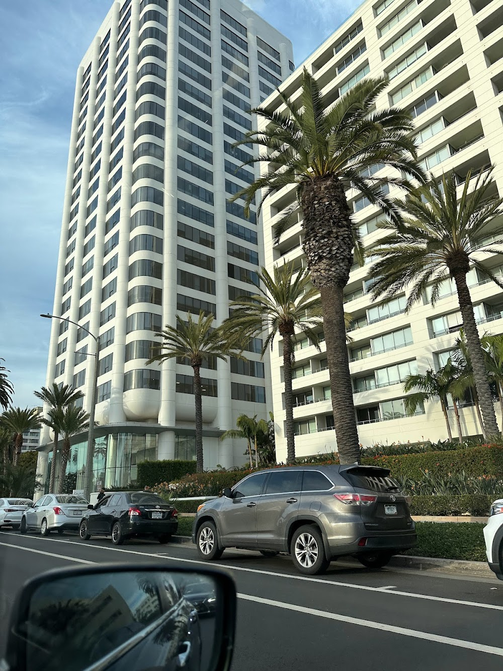 The Streets of L.A. : Establishing shot. Opening pan of ocean and apartment near cliff.