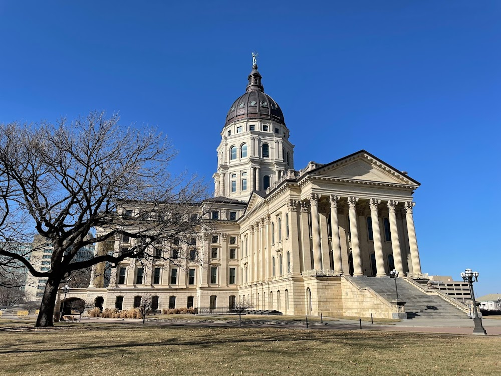 Cross of Fire : Law library scene with Klell, Steve's Arrainment Hearing, Madges Office and Senate Chambers