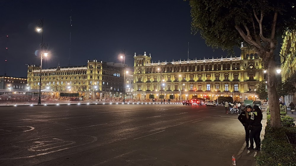 Cuidado con el ángel : Amador's apartment