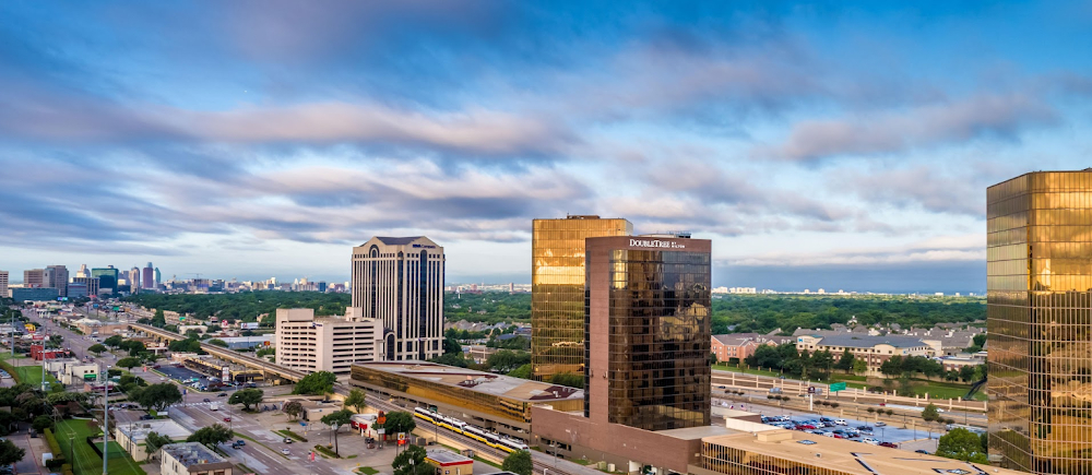 Dallas : establishing shots: Barnes Wentworth