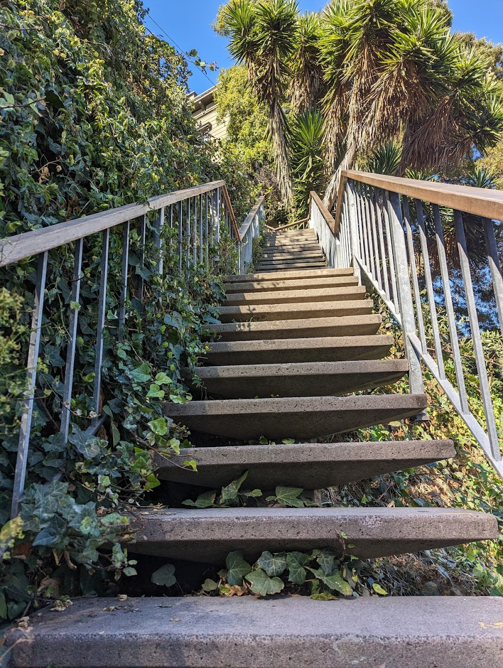 The Laughing Policeman : climbing long flight of steps