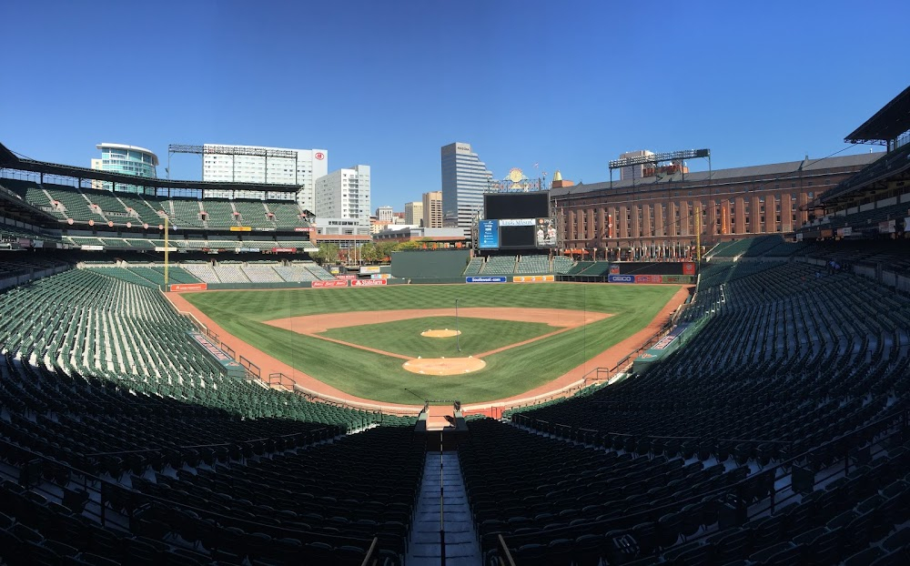 The Last Season: The Life and Demolition of Baltimore's Memorial Stadium : 